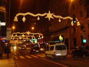 La Gran V�a de Murcia engalanada para la Navidad. Por Alonso Mart�n