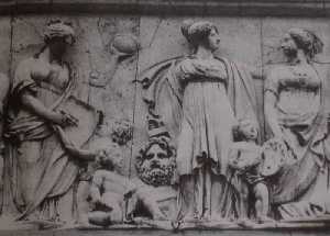 Bajorrelieves de la fachada del Museo del Prado 