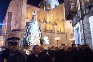  La Virgen ante la Baslica 