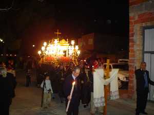 Trono de Cristo Yacente iluminado 