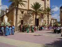 Tronos ante la Parroquia de la Asuncin 