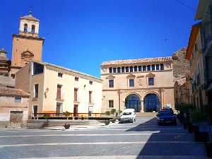 Plaza de Arriba del Palacio [Palacio del Concejo Jumilla] 