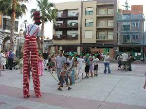 Zancudos animan las fiestas [Santomera Fiestas Rosario] 
