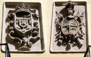 Detalle de los escudos [Casa de la Msica de Cieza]