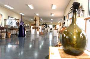 Sala d la exposicin etnolgica [La Unin_Museo Etnolgico] 