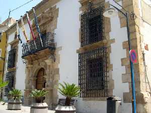 Fachada desde la Izquierda [Palacio de Llamas]