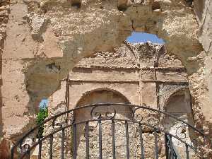 Bajo estos muros se encontraba la mezquita [Ricote_al-Ricot]