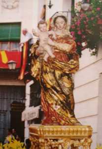 La Virgen en la calle 