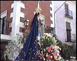 La virgen avanza 