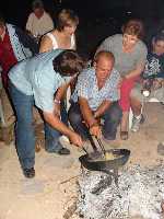 Todos ayudan en la Noche Migas 