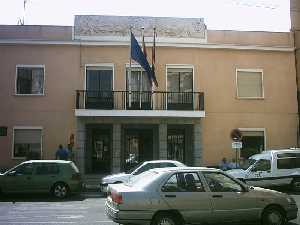 Fachada del Ayuntamiento de Fuente lamo, 1968 [Fuente lamo_ Historia]