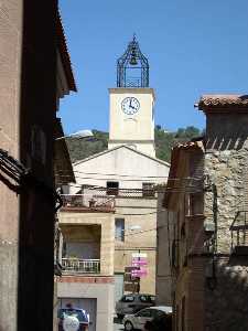 La Torre entre las Calles [La Torre del Reloj de Pliego]