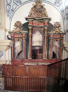 rgano de las Anas visto de frente [Iglesia de Santa Ana]