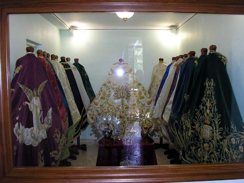 Mantos de La Virgen [Santuario de la Esperanza de Calasparra]. 
