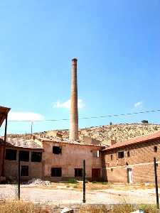 Chimenea [Chimenea Antigua Fbrica Conservera de la Puebla de Mula]