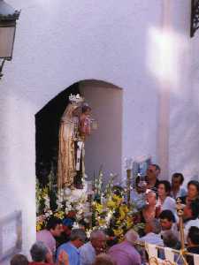 Salida del templo parroquial 