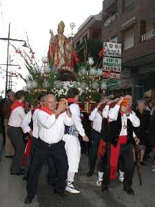  Ataviados con el traje huertano en al Romer�a 