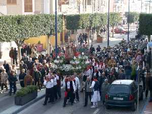  Romer�a por la Avenida Sandoval (3) 