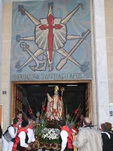 Salida de la Iglesia de Santiago Ap�stol 