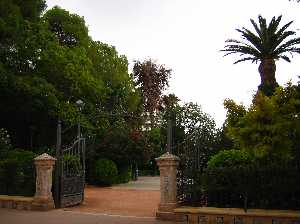 ENTRADA AL JARDIN