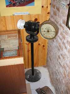 Manómetro para medir presión gas y vapor 