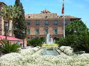 Estatua Cardenal Belluga