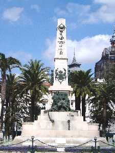 Monumento a los Heroes de Cavite