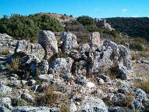 Dolmen_y_Cerro_de_las Viboras-Bajil