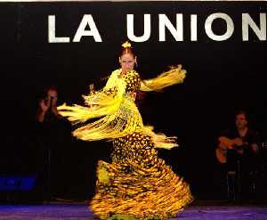 Angeles Gabaldon en el Festival del Cante 