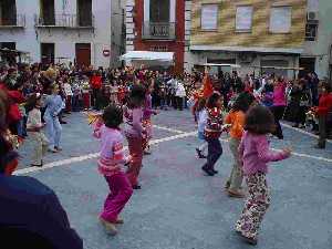 Mercado artesanal de Blanca. Bailes regionales en la Plaza