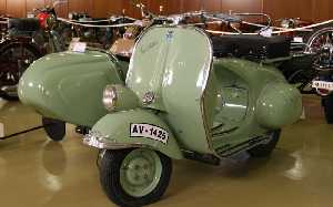 Modelo de primitiva Vespa [Cartagena_Museo de Carruajes] 