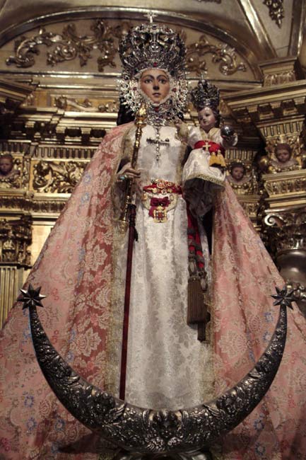 Vrgen de La Fuensanta dentro del Santuario. Regin de Murcia Digital