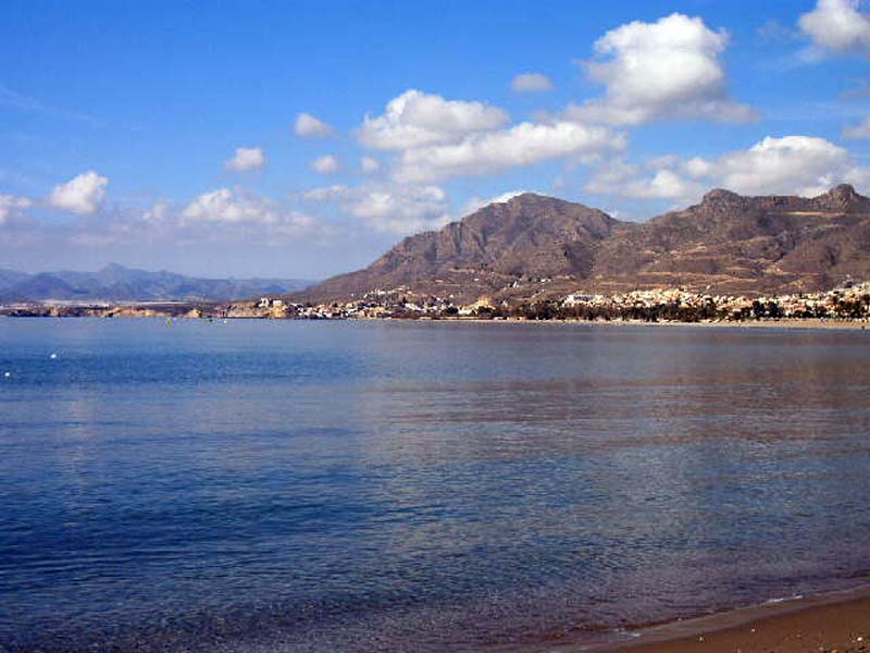 Playa de la Isla en Mazarr�n [Mazarr�n]. 