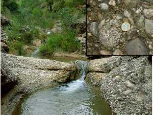 Abanico deltaico Tortoniense (Mioceno Superior) del río Chícamo (Abanilla). Sus depósitos son conglomerados con cantos carbonatados 