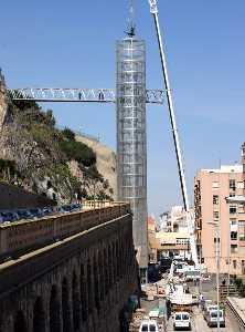 Ascensor-Pasarela que une Castillo y Refugios 