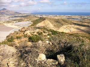 Restos de Viviendas en la Cumbre del Cerro