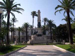 Plaza del Ayuntamiento y Hroes de Cavite