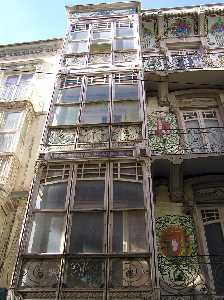 Balcones y Ventanas [Casa Llagostera]