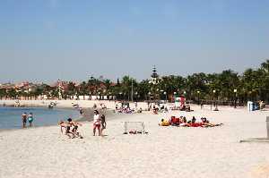 Turistas en las playas de Los Narejos 