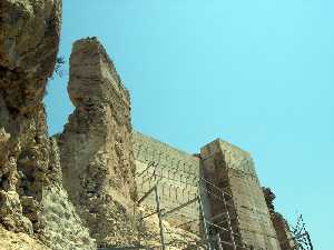 Muros Restaurados [Castillo de Monteagudo]