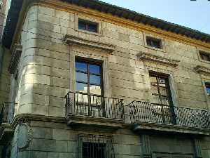 Ventanas de la Fachada [Palacio del Santo Oficio]