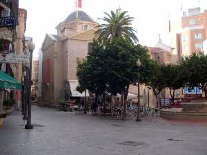 Plaza y Puesto de Flores 