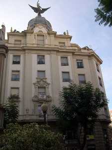 Edificio de Alrededor 