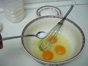 Batir los huevos 