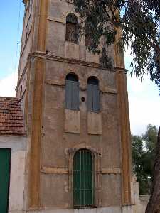 Puerta de Acceso a la Torre 