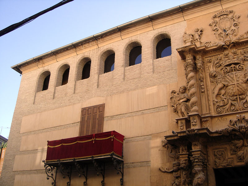 Balcn y Ventanas [Palacio Guevara]