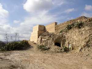 Muros y Torre Restaurados 