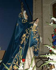 Virgen entrando a la Iglesia de Los Dolores 