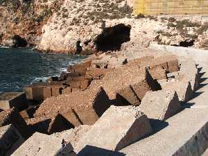 Rompeolas y Cueva de los Aviones en Cartagena [Cartagena_San Antonio Abad]