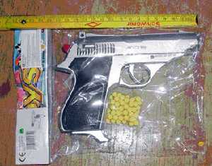 pistola P-999